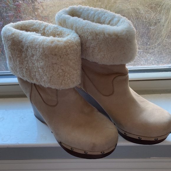 UGG heeled boots - Picture 2 of 5